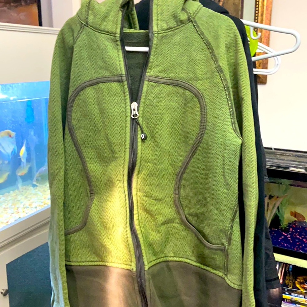 Deep green. Lulu scuba. Size 8